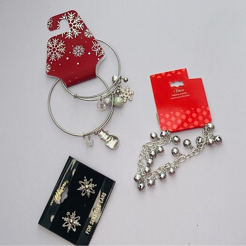 New Three piece Christmas Jewelry Winter Snowman Holiday Bangle Charms earrings